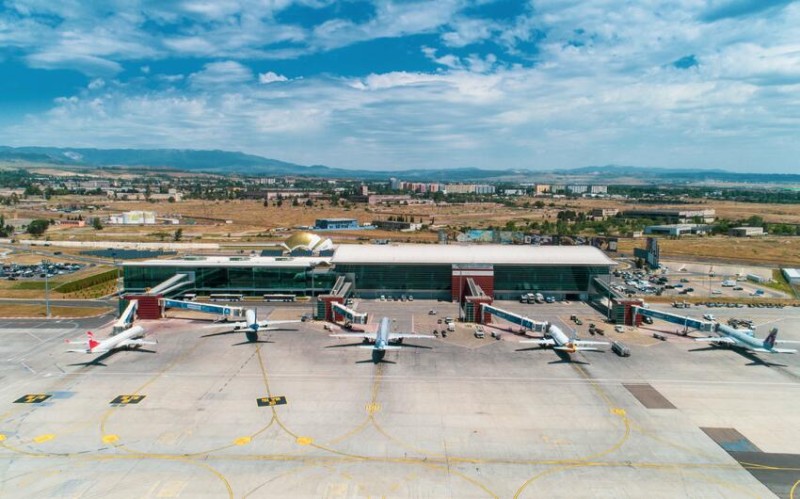 Tbilisidə yeni beynəlxalq aeroportun inşası təxirə salındı