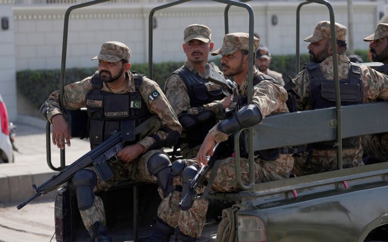 Pakistan Ordusu iki terrorçunu zərərsizləşdirib
