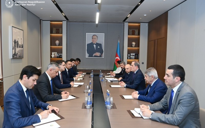 Ceyhun Bayramov Bobur Usmanovu qəbul edib