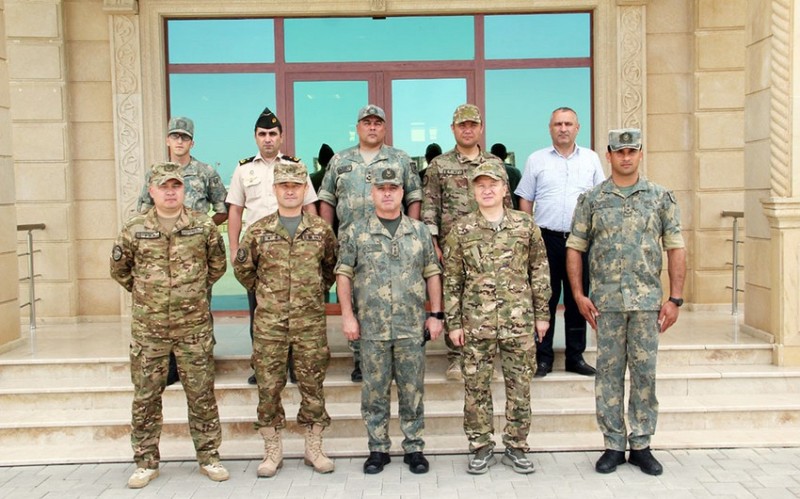 Azərbaycan və Qazaxıstan hərbi nümayəndələri görüşüb