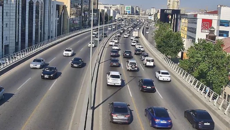 Bu yollarda tıxacdır - SİYAHI