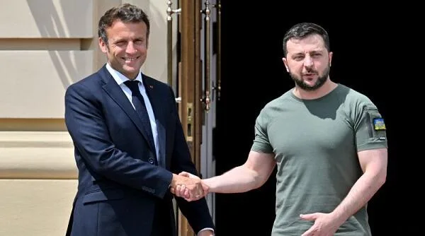 Makron Putindən sonra Zelenski ilə danışdı
