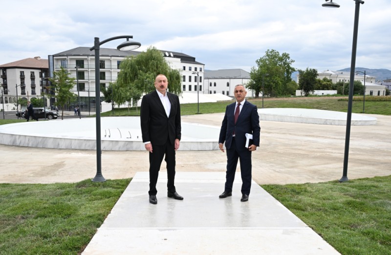 İlham Əliyev Xankəndidə Zəfər parkında - FOTO