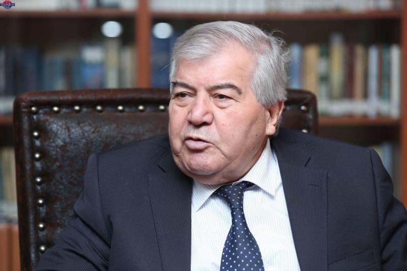 Sabir Rüstəmxanlı: “Azərbaycanlılar bir-birinə qarşı döyüşə göndərilir” - MÜSAHİBƏ