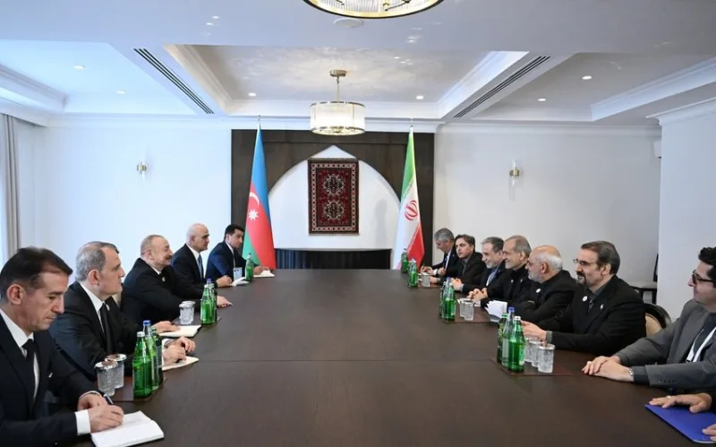 Azərbaycan və İran prezidentlərinin görüşü olub - FOTO - YENİLƏNİB