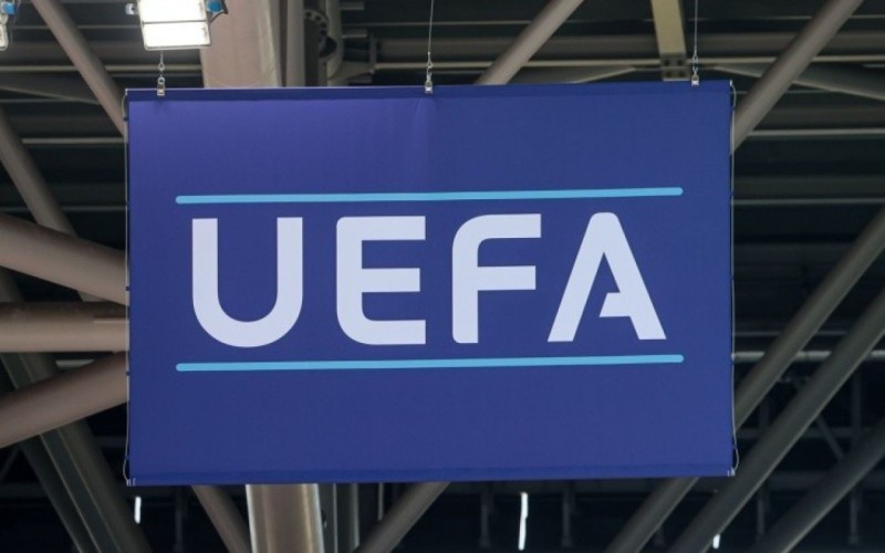 UEFA-dan Barselona və Çelsiyə ağır cəza