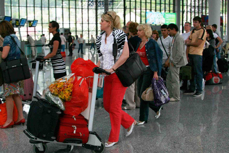 Rusiyadan Azərbaycana gələn turist sayında azalma var?