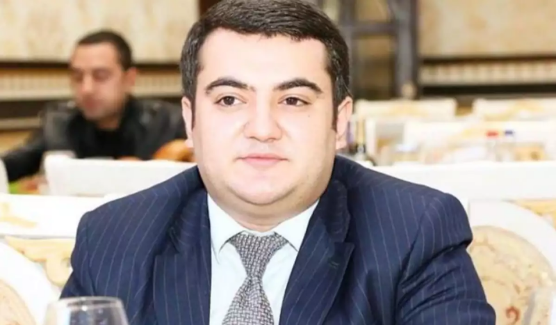 Bəstəkar son mənzilə yola salındı: göz yaşları sel oldu - VİDEO