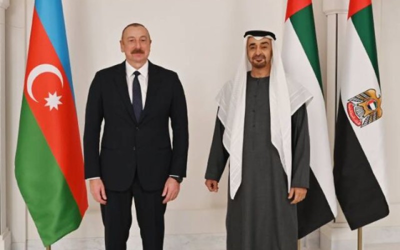 İlham Əliyev BƏƏ prezidenti ilə görüşdü