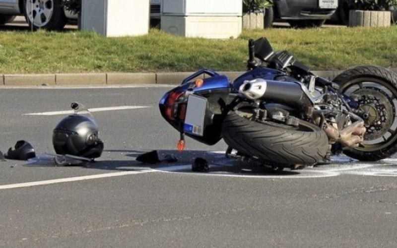 Bakıda moped piyadanı vurdu - VİDEO