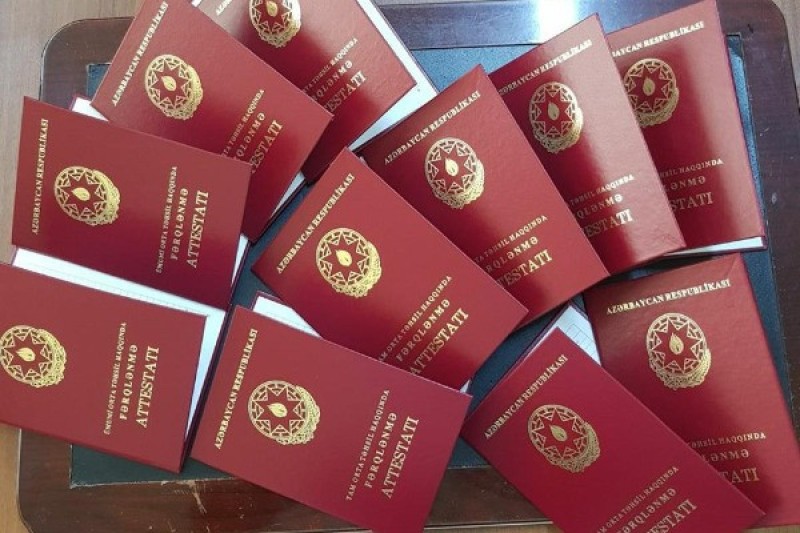 Fərqlənmə attestatı olmayan məzunların xaricdə təhsil məsələsinə aydınlıq gəldi