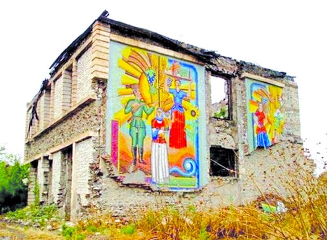 Əcnəbi səyyahlar Ağdamda Çörək muzeyinin qalıqları ilə tanış olublar - FOTO