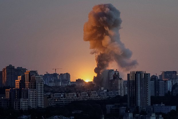 Rus qoşunları Kiyevə kütləvi hücum etdi