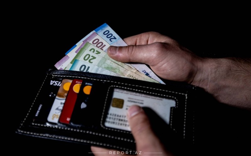 Azərbaycanda orta aylıq əmək haqqı 9 % artıb