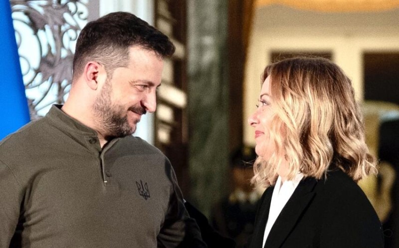 Meloni Zelenski ilə şam yeməyində borcunu geri istədi