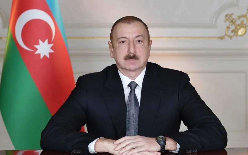 Prezident monteneqrolu həmkarını təbrik etdi