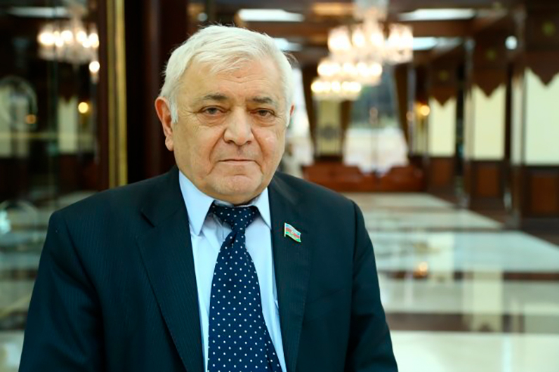 Aqil Abbas Ağdama köçmək istəyir