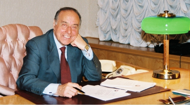 Zamanı qabaqlayan lider: Bir millətin tale yolçusu