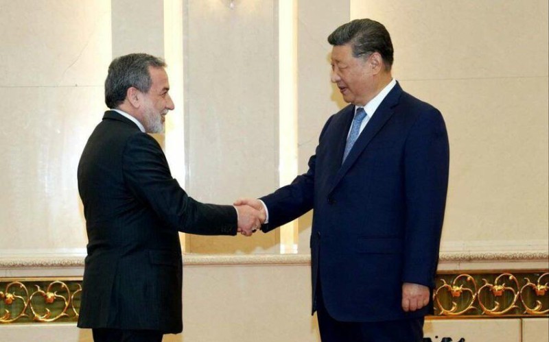 İran XİN rəhbəri Çin lideri ilə görüşdü