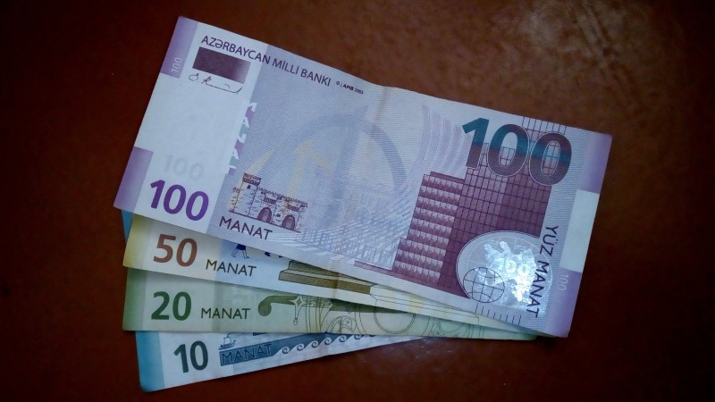 Sənaye sahəsi üzrə biznes kredit portfeli 2,6 milyard manatı ötüb