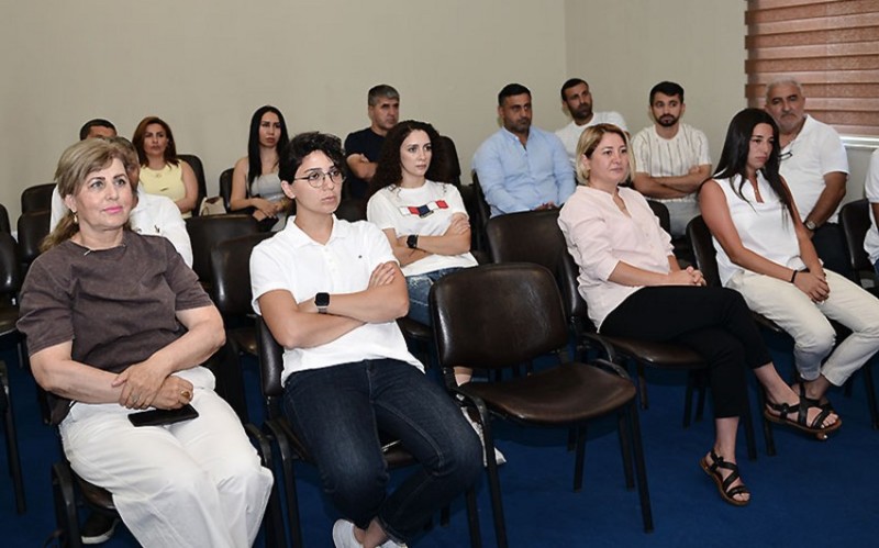 AFFA Qızlar Liqası komandaları ilə görüş keçirilib