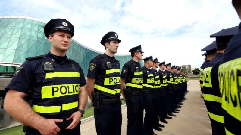 Gürcüstanda polislərə hücum olub, 3 əməkdaş yaralanıb