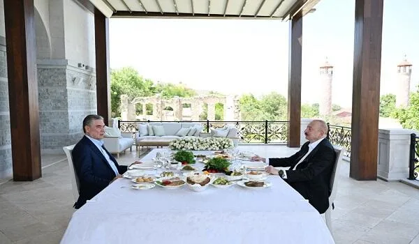 Əliyev və Berdiməhəmmədov Şuşada birgə nahar etdilər