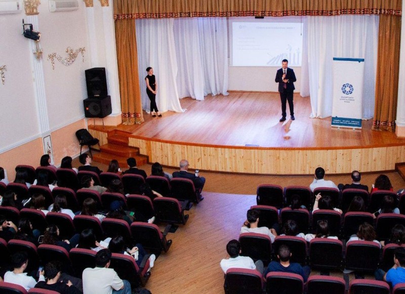 Əmanətlərin Sığortalanması Fondu “Xəzər”də təlim keçdi - FOTOLAR