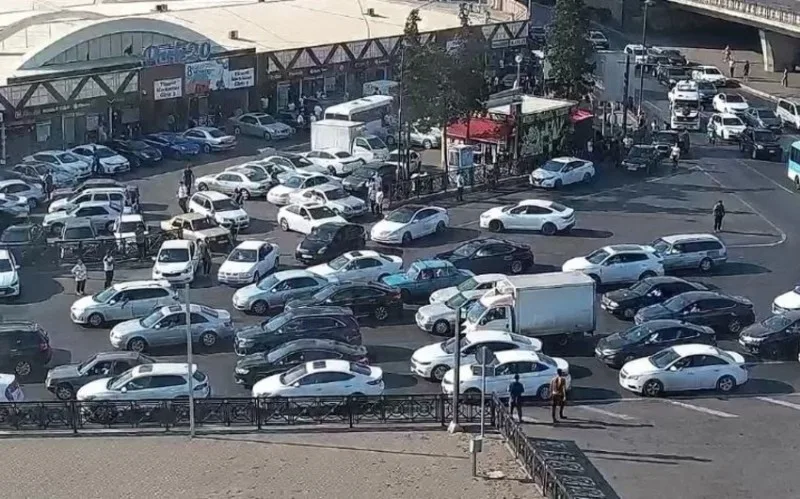 Bakının bəzi yollarında sıxlıq var - SİYAHI