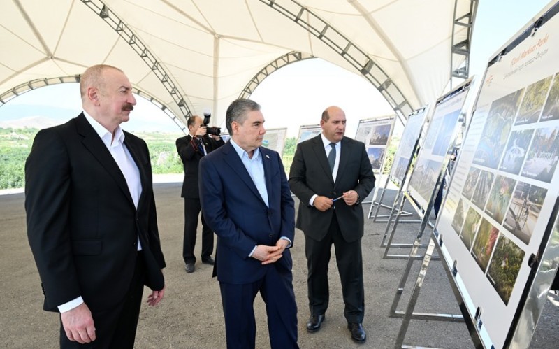 Azərbaycan və Türkmənistan liderləri Füzuli şəhərinin dağıdılmış yerlərinə baxıblar