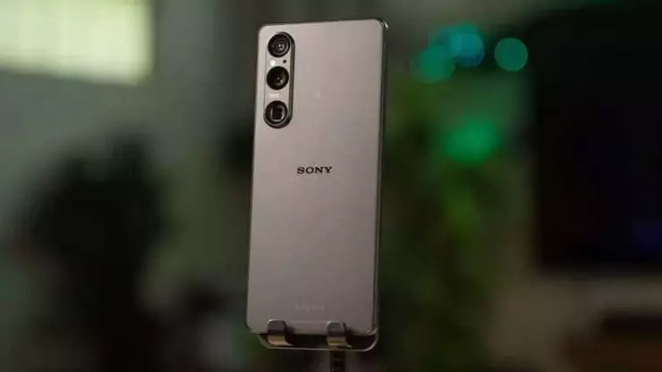 Bu telefonun satışları DAYANDIRILIB