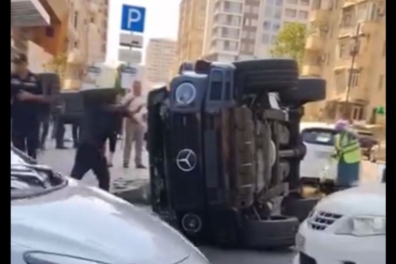 Bakıda Gelandewagen aşdı