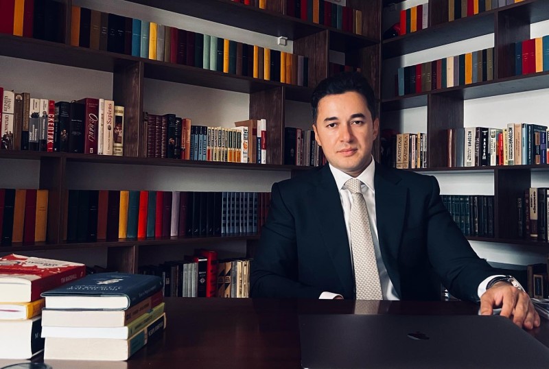 “AnewZ” ekspert materiallarının nəşri üçün yeni platformanı işə salıb