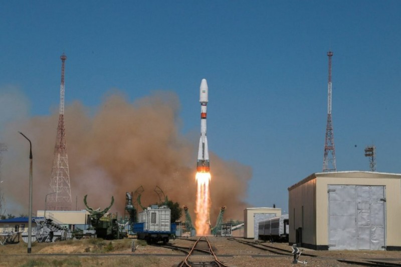 İran Rusiyanın raketi ilə öz peykini kosmosa çıxaracaq