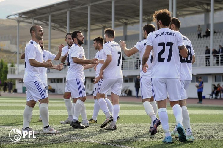 Azərbaycan çempionu bütün futbolçularla müqaviləyə xitam verdi - FOTO