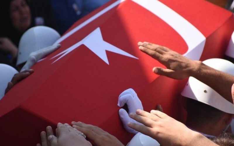 Türkiyənin iki hərbçisi qızdırmadan vəfat etdi