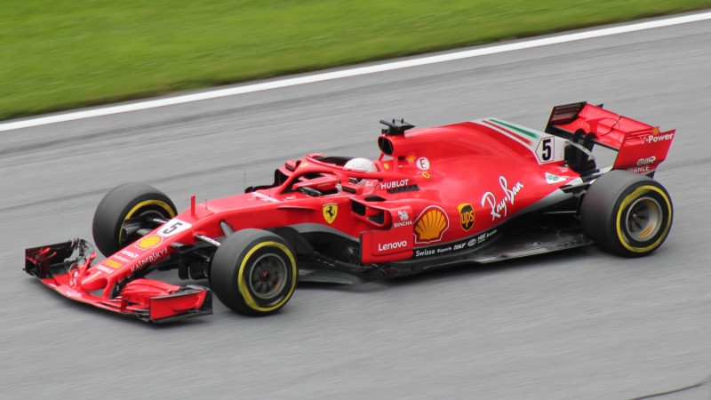 Ferrari rəhbəri ilə müqavilənin müddətini uzadıb