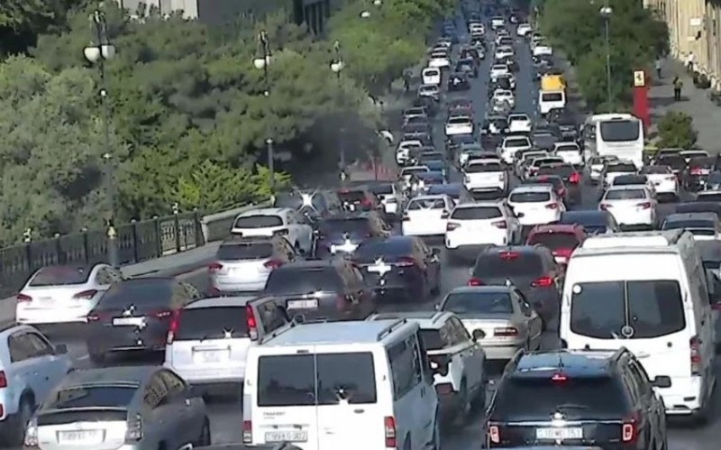 Bakının hansı yollarında tıxac var? - SİYAHI