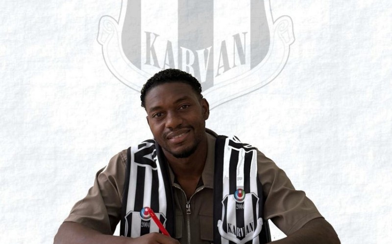 Karvan-Yevlax niderlandlı futbolçu aldı