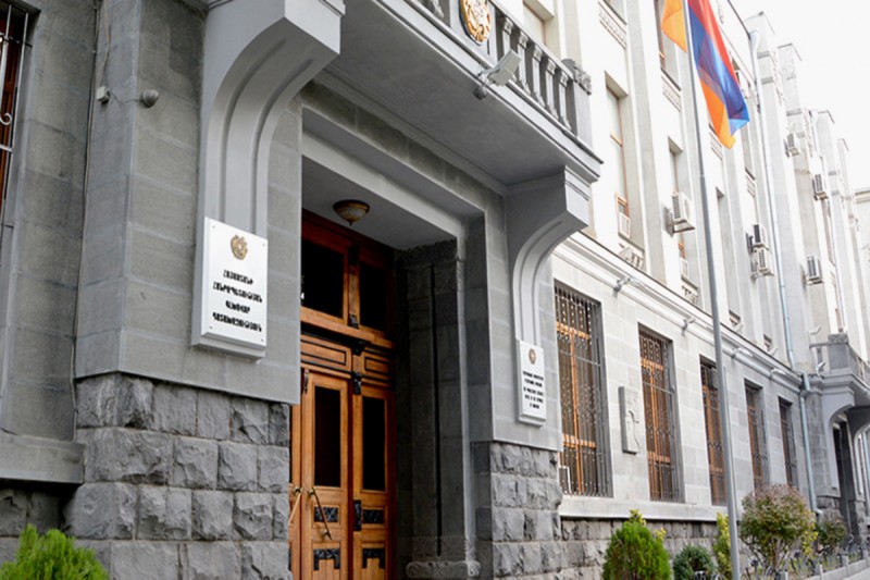 Ermənistanın Baş Prokurorluğu Müdafiə Nazirliyi ilə kilsəyə qarşı torpaq və əmlak iddiası qaldırıb