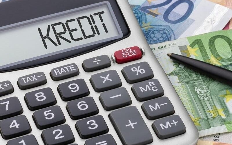 Azərbaycan iqtisadiyyatına kredit qoyuluşu 12 % artıb