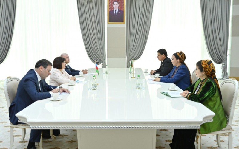 Sahibə Qafarova Türkmənistan Məclisinin sədri ilə görüşdü