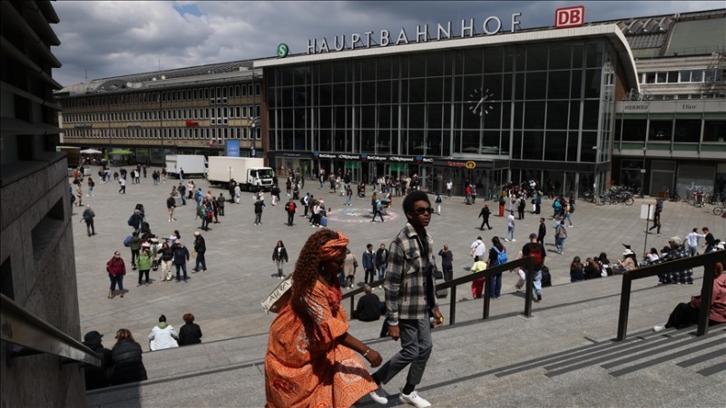 Almanlar silaha sarılmaq istəmir: Əksəriyyət müdafiə halında döyüşməkdən imtina edir