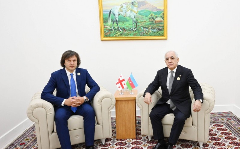 Əli Əsədov İrakli Kobaxidze ilə görüşüb