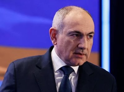 Paşinyan məzuniyyətdə Hökumət binasına gəlib - KİV