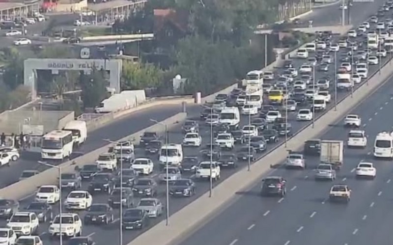 Bakının bu yollarında TIXAC VAR - Siyahı