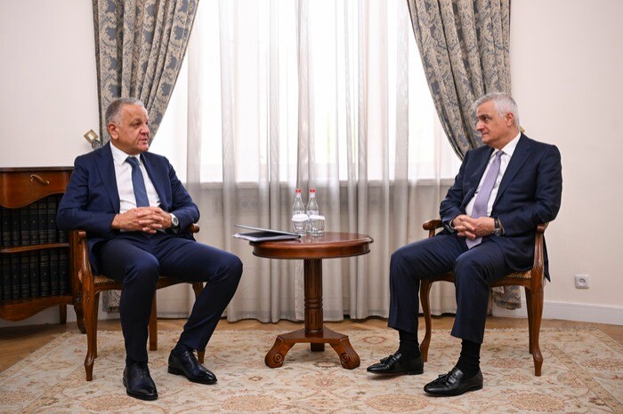 Mher Qriqoryan Avropa İttifaqının Ermənistandakı səfiri ilə görüşüb