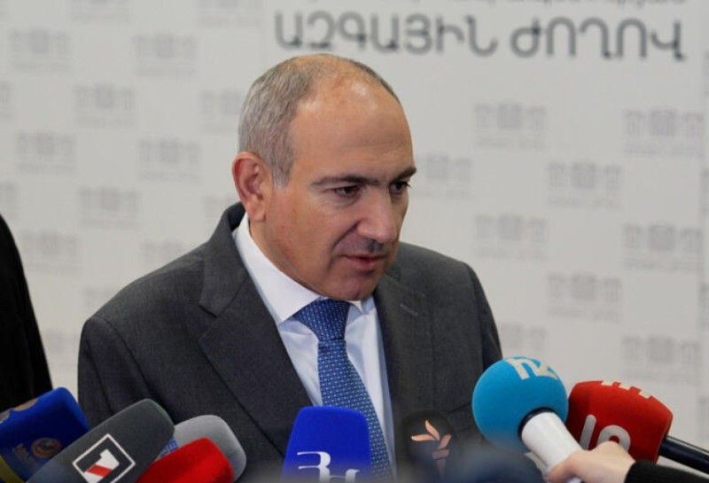 Paşinyan: Azərbaycanla Ermənistan arasında demarkasiya prosesi davam etməlidir