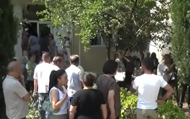 Şagirdlərə qəbul haqda məlumat gəlib - Nazirlik isə qəbulu dayandırıb - VİDEO