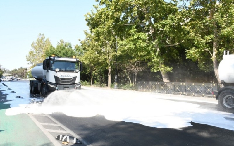 Bakının küçələrində təmizlik işləri həyata keçirilib
